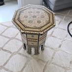 Twee prachtige bijzettafels., Huis en Inrichting, Tafels | Bijzettafels, Minder dan 55 cm, Rond, Zo goed als nieuw, Ophalen