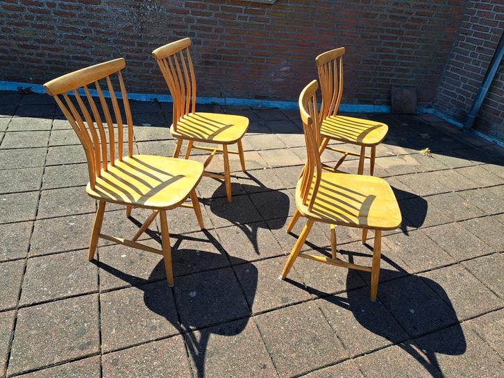 Originele Akerblom stoelen, Huis en Inrichting, Stoelen, Gebruikt, Vier, Hout, Ophalen