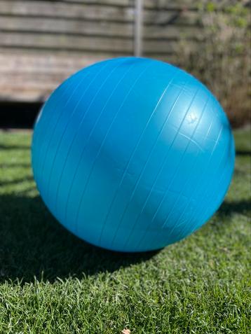 Yoga / Pilatus / Fitness bal beschikbaar voor biedingen