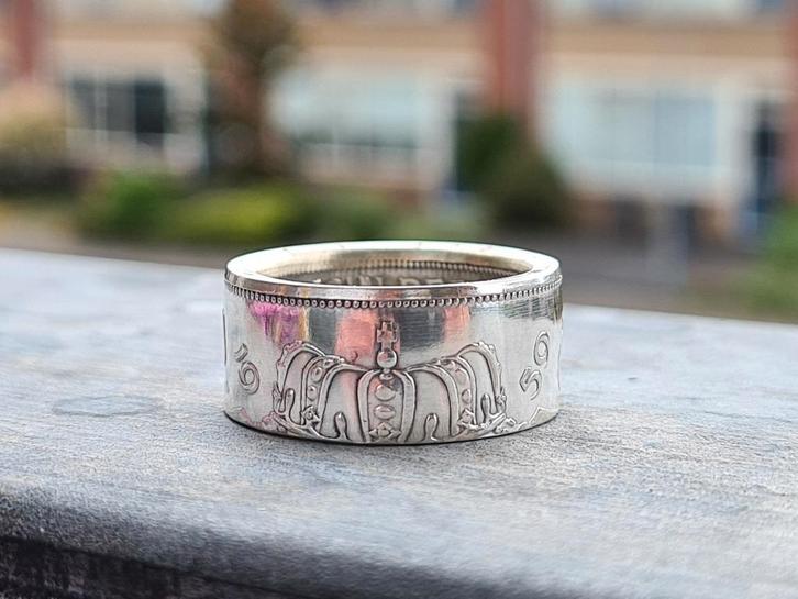 Hier ziet u een zilveren rijksdaalder  RING, Handgemaakt!, Sieraden, Tassen en Uiterlijk, Ringen, Nieuw, 20 of groter, Zilver