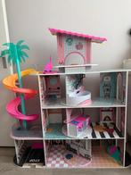 Leuk LOL Surprise Poppenhuis met accessoires, Kinderen en Baby's, Speelgoed | Poppenhuizen, Ophalen of Verzenden, Zo goed als nieuw
