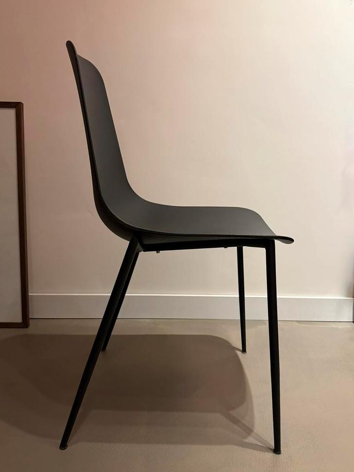 Eetkamer Stoel Zwart- Minimalistisch Design Kuip Stoel, Huis en Inrichting, Stoelen, Zo goed als nieuw, Zwart, Ophalen