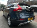 Volvo V40 Cross Country 1.5 T3 Polar+ Luxury Cross Country P, Auto's, Volvo, Euro 6, 4 cilinders, 700 kg, Blauw