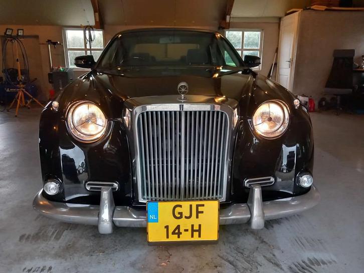 Schuurvondst!! Nissan MITSUOKA GALUE II Enigste in de EU!!, Auto's, Oldtimers, Bedrijf, ABS, Airbags, Airconditioning, Alarm, Bluetooth