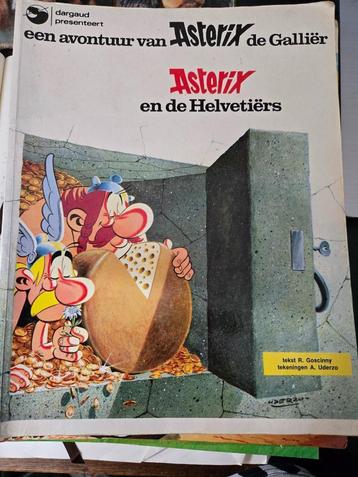 Stripboeken Asterix.  In goede gelezen staat.   beschikbaar voor biedingen