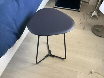 Pode tripod design bijzettafel beschikbaar voor biedingen