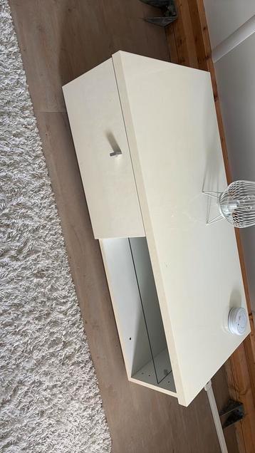 Tv meubel beschikbaar voor biedingen