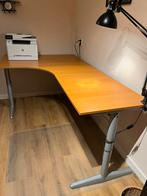 In hoogte verstelbaar bureau, Ophalen, In hoogte verstelbaar, Zo goed als nieuw, Bureau