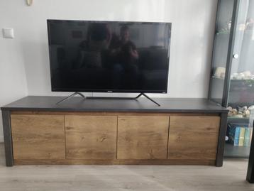 TV-meubel beschikbaar voor biedingen