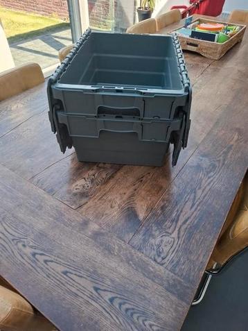 Nieuwe distributiekratten, Opslagkratten beschikbaar voor biedingen