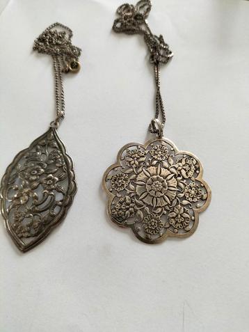 2 prachtige antieke zilveren grote hangers. beschikbaar voor biedingen