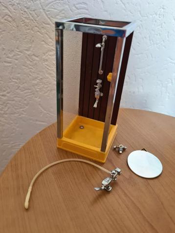 Zeer mooie LUNDBY Douche cabine met extra sanitair  beschikbaar voor biedingen