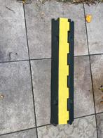 3 kabelgoten, Ophalen, Zo goed als nieuw, Laadkabel