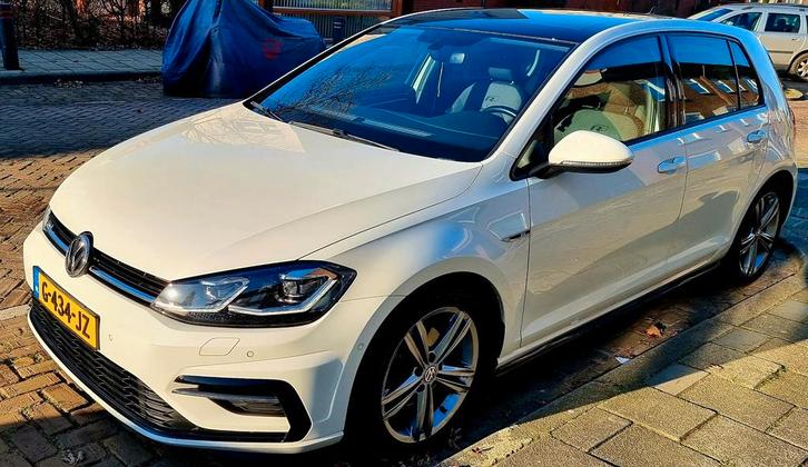 Volkswagen Golf 7.5 1.5 TSI DSG7 Business R 3x R-Line 5D, Auto's, Volkswagen, Particulier, Golf, ABS, Achteruitrijcamera, Adaptieve lichten