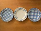 TK 3 bordjes True Blue Basics van L. Dake 18 cm, Huis en Inrichting, Keuken | Servies, Ophalen of Verzenden, Zo goed als nieuw