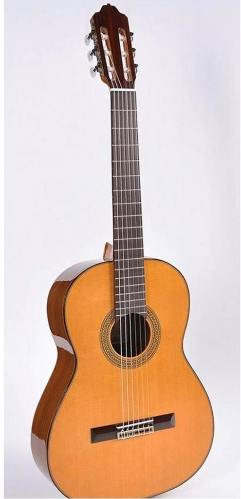 Esteve 5CD, Muziek en Instrumenten, Snaarinstrumenten | Gitaren | Akoestisch, Zo goed als nieuw, Klassieke of Spaanse gitaar, Ophalen