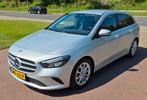 Mercedes-Benz B-Klasse B180 136PK 7G-DCT 2020 Grijs, Auto's, 136 pk, Zwart, 4 cilinders, 700 kg