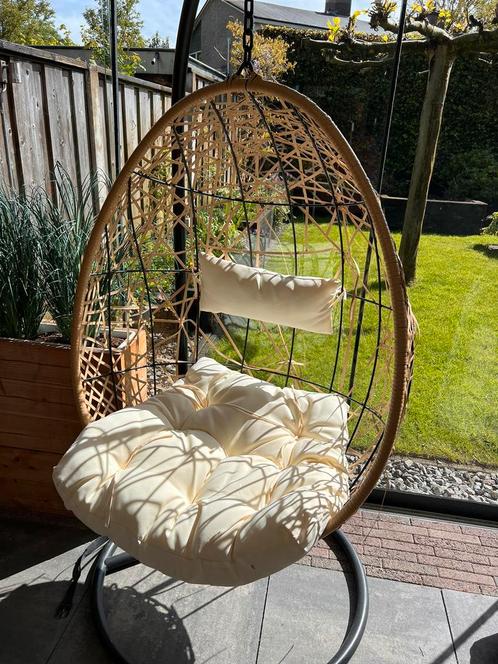 Ei hangstoel om op te knappen, Tuin en Terras, Tuinstoelen, Gebruikt, Rotan, Ophalen