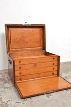 Antieke kist met laden eiken ladekast circa 1900