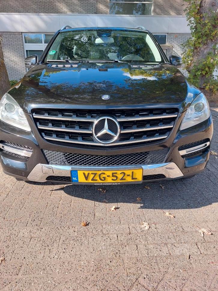 Nette Mercedes ML 350 BlueTec diesel grijs kenteken, Auto's, Mercedes-Benz, Particulier, Diesel, Euro 6, Geïmporteerd, Zwart, Ophalen