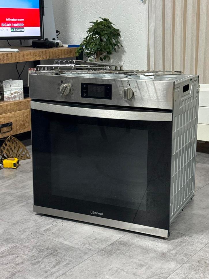 Indesit IFW 3844 H IX Inbouwoven - Zo goed als nieuw!, Witgoed en Apparatuur, Ovens, Zo goed als nieuw, Inbouw, Oven, 45 tot 60 cm