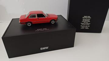 BMW 323i E21 originele bmw dealer edition beschikbaar voor biedingen