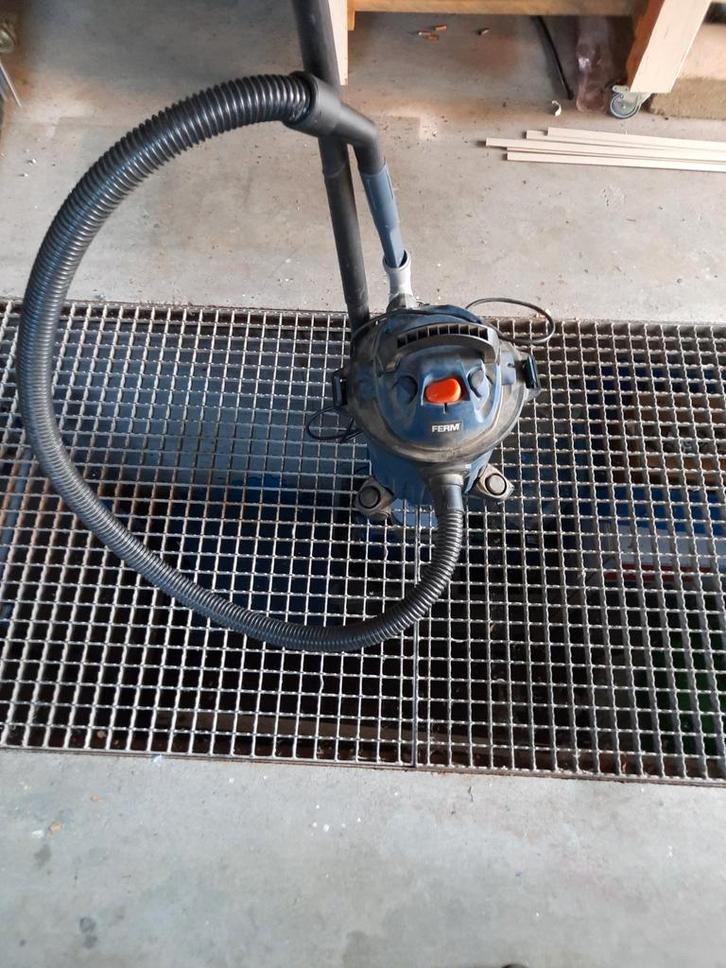 Ferm nat-droogzuiger, Witgoed en Apparatuur, Stofzuigers, Gebruikt, Waterstofzuiger, 1200 tot 1600 watt, Reservoir, Ophalen