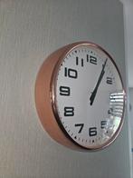 ZGAN klok rosé kleur, Ophalen of Verzenden, Zo goed als nieuw, Analoog, Wandklok