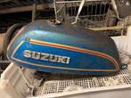 Benzine Tank . Suzuki, Fietsen en Brommers, Brommeronderdelen | Algemeen, Ophalen, Zo goed als nieuw