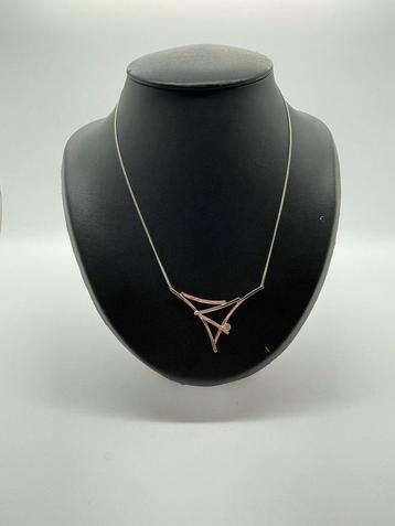 Z448 Prachtige zilveren ketting met hanger beschikbaar voor biedingen