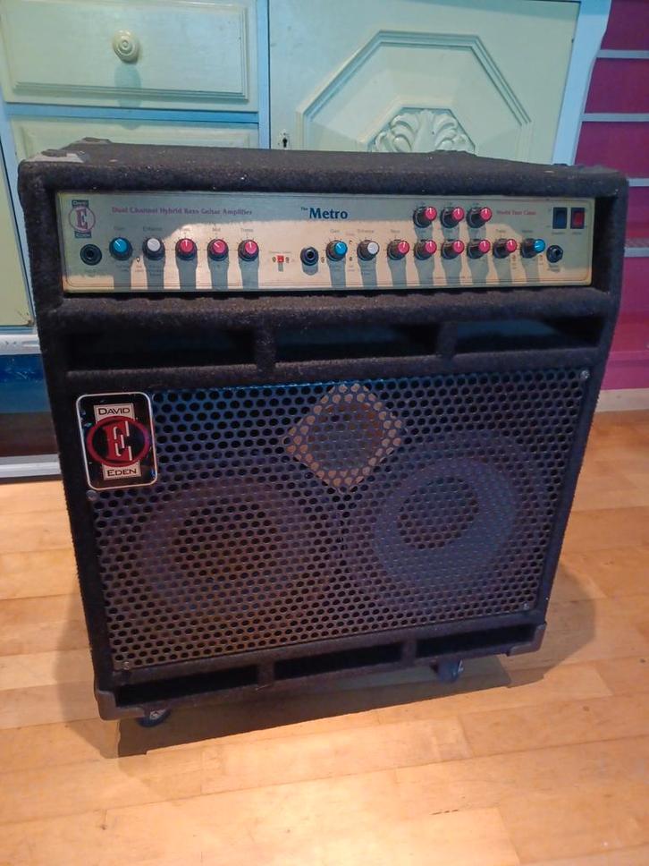 David Eden The Metro 210XLT bascombo, Muziek en Instrumenten, Versterkers | Bas en Gitaar, Gebruikt, Basgitaar, 100 watt of meer