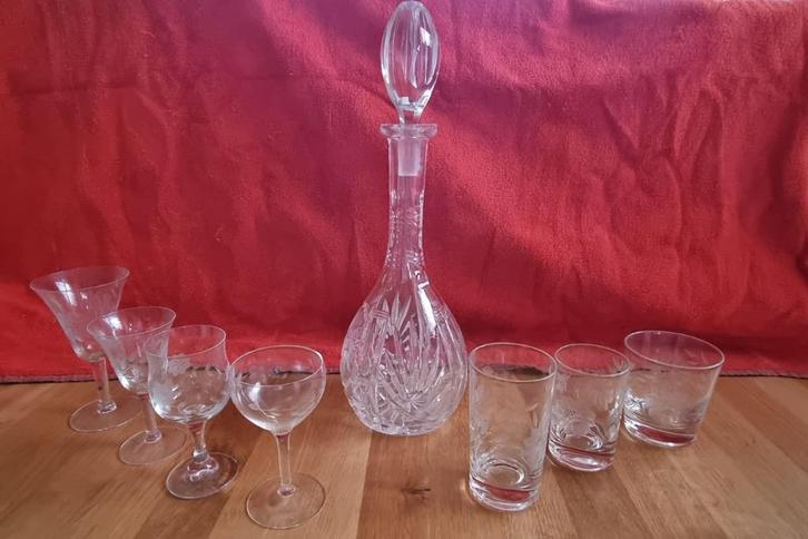 Set van 28 vintage fijne loodkristallen glazen en karaf, Antiek en Kunst, Antiek | Glas en Kristal, Ophalen