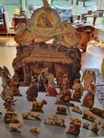 Antieke  oriëntaalse kerststal met meer dan vijftig figuren, Ophalen of Verzenden