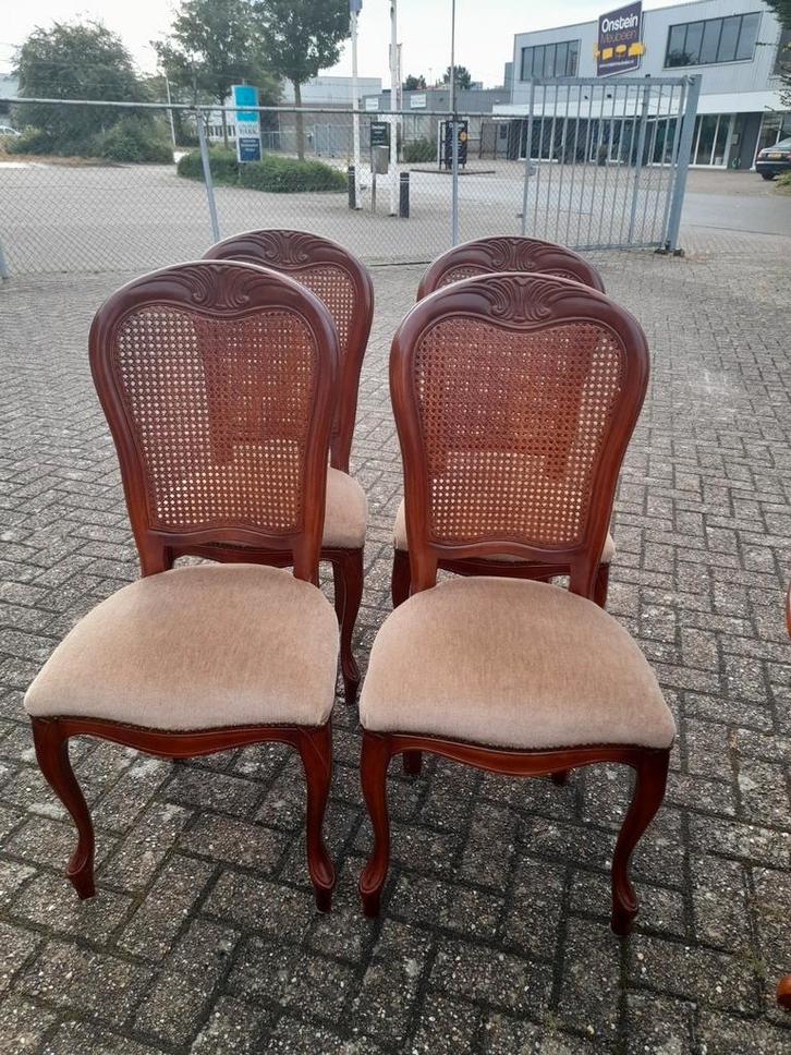 Set 4 mooie noten stoelen met webbing rug, Huis en Inrichting, Stoelen, Zo goed als nieuw, Eén, Ophalen of Verzenden