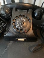 2 oude bakkelieten telefoons, Telecommunicatie, Vaste telefoons | Niet Draadloos, Ophalen, Zo goed als nieuw, Met draaischijf