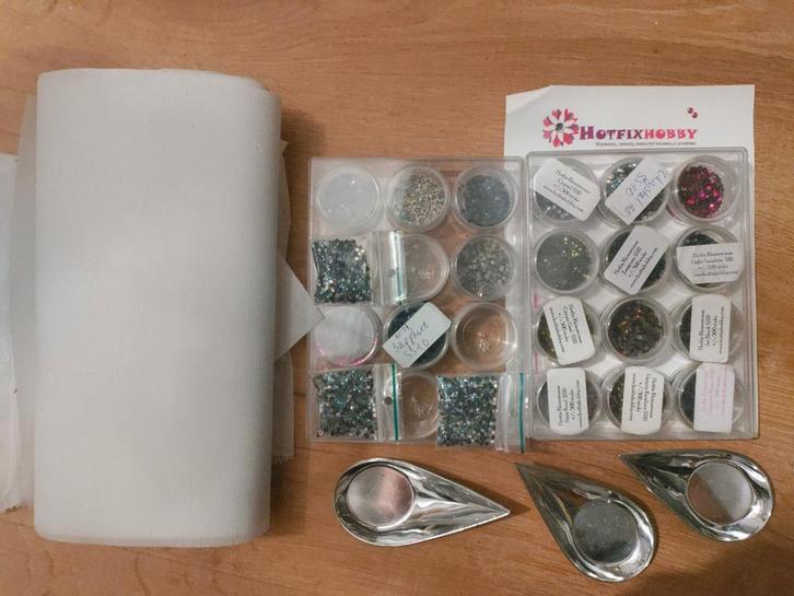 Hotfix Steentjes Pakket - Compleet!, Hobby en Vrije tijd, Kledingapplicaties en Hotfix, Zo goed als nieuw, Hotfix pakket, Ophalen of Verzenden