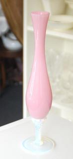 Antieke stijlvolle rose vaas, Antiek en Kunst, Antiek | Glas en Kristal, Ophalen of Verzenden