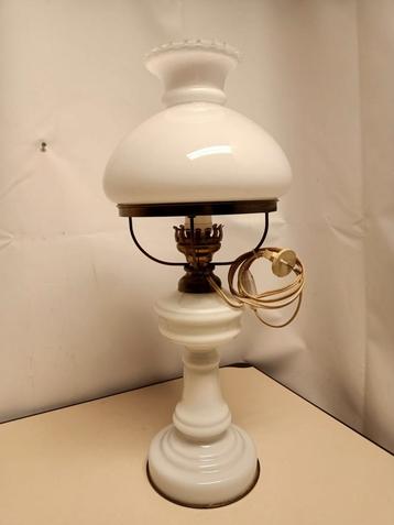 Antieke Opaline Tafellamp - 56cm beschikbaar voor biedingen
