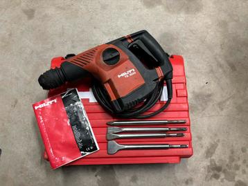 Hilti TE300 boor/hak hamer incl. koffer en beitels beschikbaar voor biedingen