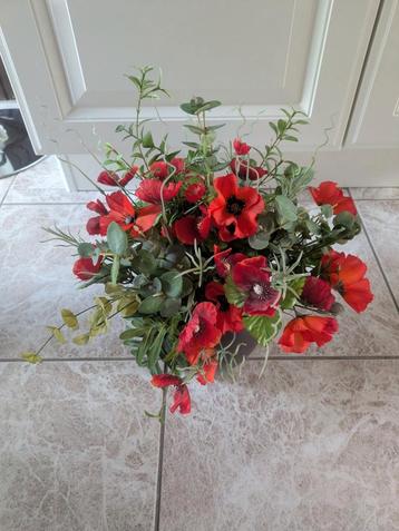 Bloemstukken en kunst bloemen beschikbaar voor biedingen