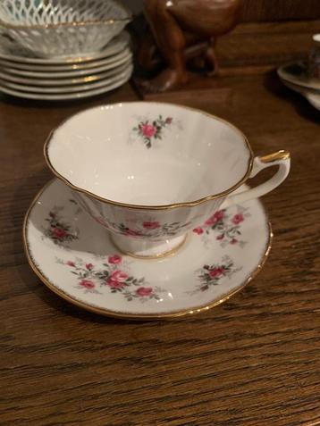 Elizabethan Staffordshire Kop en Schotel beschikbaar voor biedingen