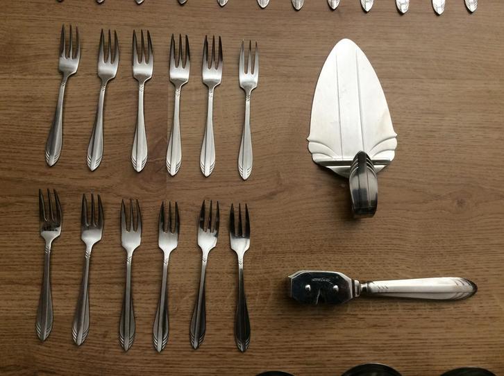 Aanvullend bestek model 581 visgraat gero zilmeta, Antiek en Kunst, Antiek | Bestek, Ophalen of Verzenden