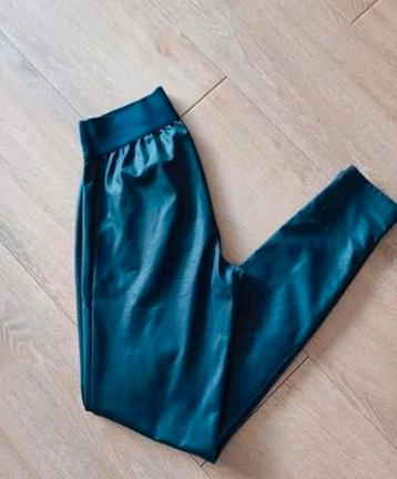 Legging Enjoy maat S, izgs beschikbaar voor biedingen