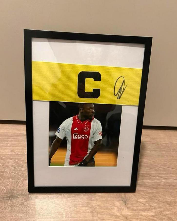 Brobbey Gesigneerde Aanvoerdersband Ajax - Ingelijst, Antiek en Kunst, Kunst | Tekeningen en Foto's, Ophalen of Verzenden