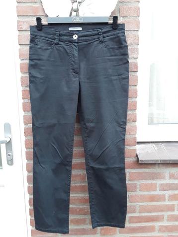 Prachtige comfortabele broek van GARDEUR, L42 zwart beschikbaar voor biedingen