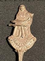 Brusselse kantwerkster, vintage verzilverd lepeltje., Ophalen of Verzenden