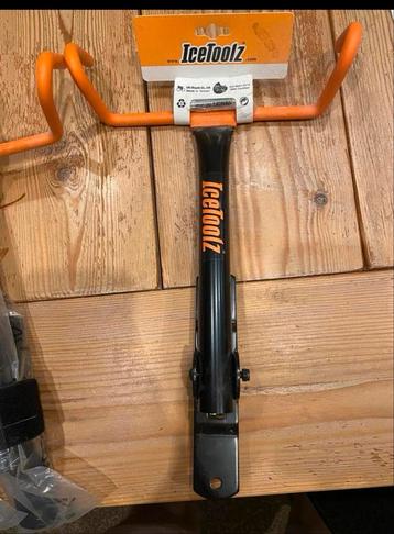 2x nieuwe Fiets ophangbeugel - IceToolz beschikbaar voor biedingen