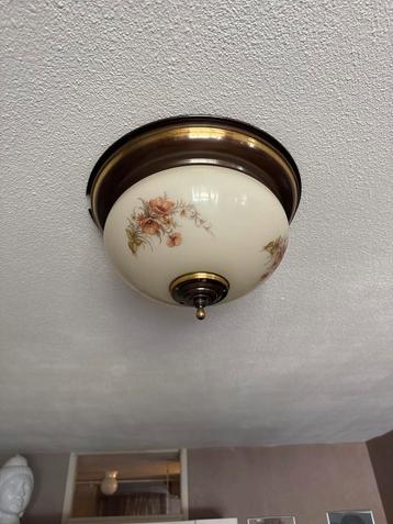 Antieke Plafondlamp met Bloemmotief beschikbaar voor biedingen