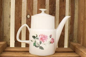 Epiag porseleinen theepot 45733 beschikbaar voor biedingen