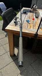 Shakespeare Alpha Carbon BeachCaster vishengel met DAM molen, Ophalen, Gebruikt, Complete hengel